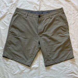 Under Armour Men's Flex Fit Khaki Flat Front Shorts